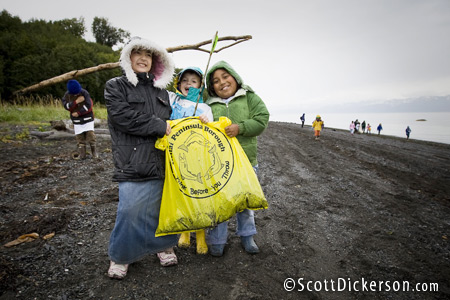 CoastWalk beach cleanup photo by Scott Dickerson.